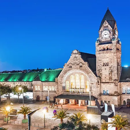 Apartment - Terracotta - Netflix *