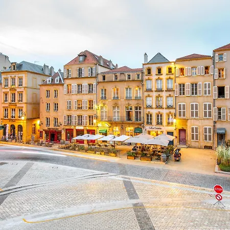 - Terracotta - Netflix * Metz